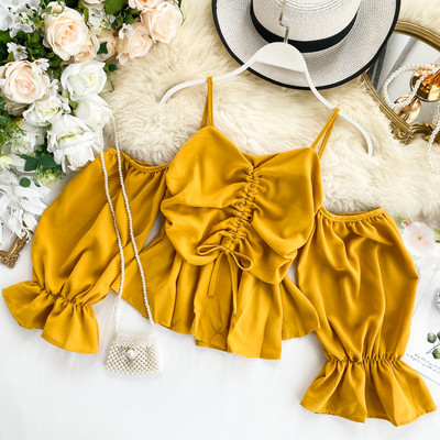 Μοντέρνο γυναικείο πουκάμισο με ιμάντες και γυμνούς ώμους