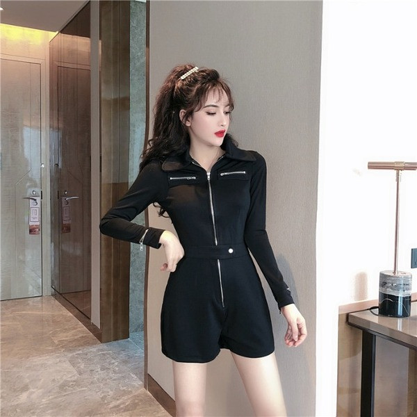 Salopeta scurta de dama cu fermoar de culoare neagra