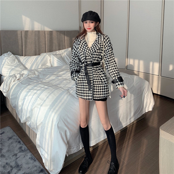 Модерно пролетно-есенно карирано палто