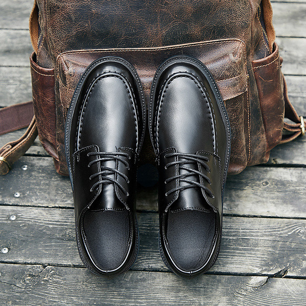 Pantofi barbatesti eleganti din piele ecologica cu sireturi cu talpa neagra si bej