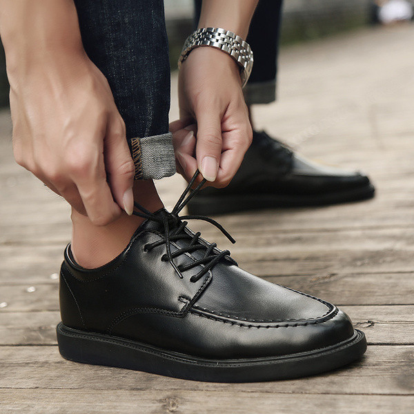 Pantofi barbatesti eleganti din piele ecologica cu sireturi cu talpa neagra si bej