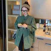 Geaca subtire de primavara-toamna in verde si negru cu nasturi si buzunare