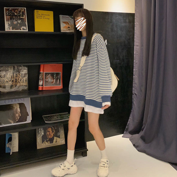 Bluză casual de damă lungă cu dungi în două culori