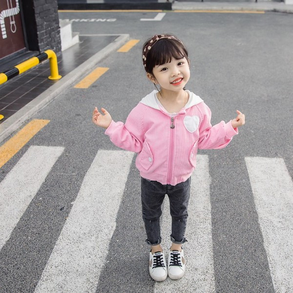 Modern gyerekkabát kapucnival és rátéttel rózsaszín és sárga színben