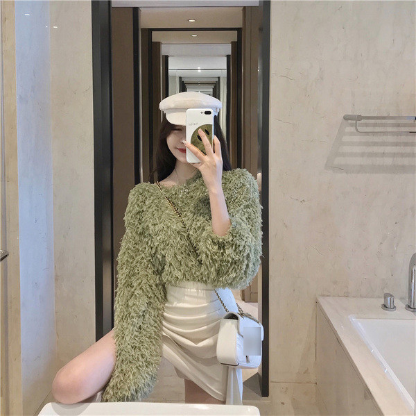 Γυναικεία μπλούζα με κρόσσια και οβάλ λαιμόκοψη σε δύο χρώματα