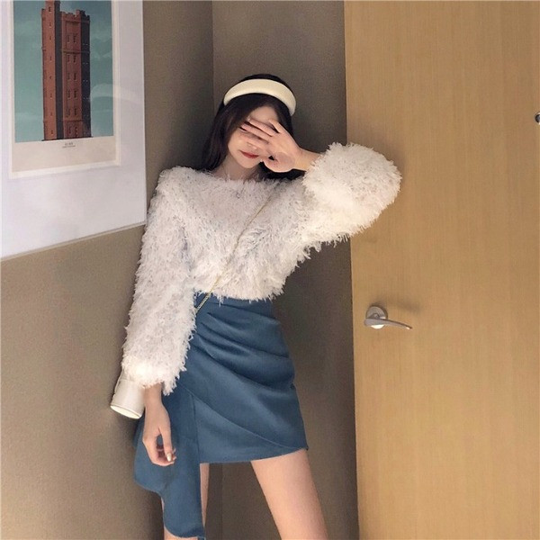 Γυναικεία μπλούζα με κρόσσια και οβάλ λαιμόκοψη σε δύο χρώματα