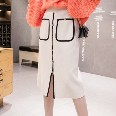 Fusta casual de dama cu nasturi, buzunare si crapatura in negru, gri si bej