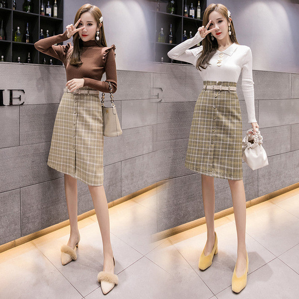 Új modell kockás női szoknya övvel és gombokkal