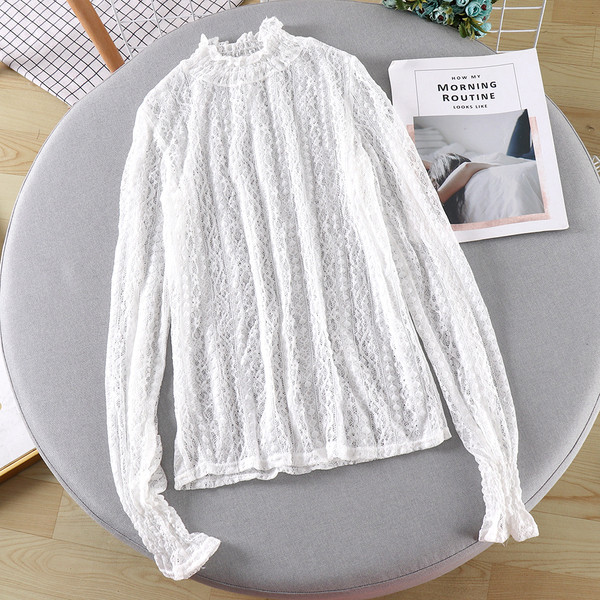 Bluză casual de damă din dantelă cu guler înalt în alb și negru