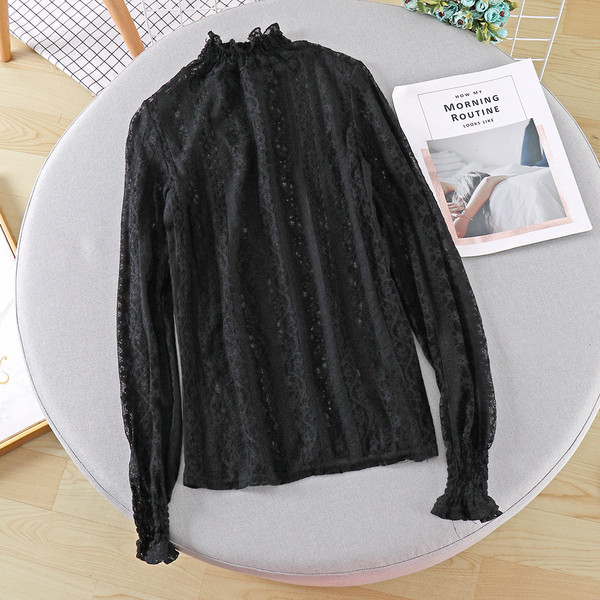 Bluză casual de damă din dantelă cu guler înalt în alb și negru