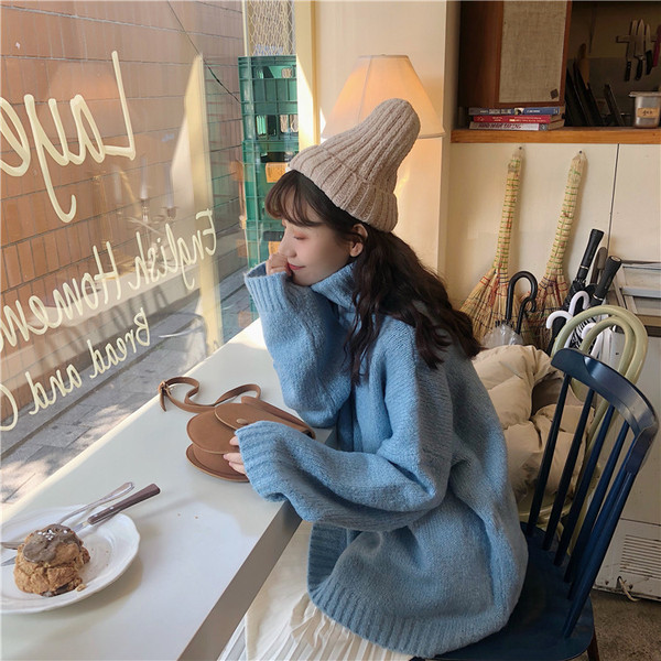 Γυναικείο μοντέρνο πουλόβερ με υψηλό γιακά σε διάφορα χρώματα