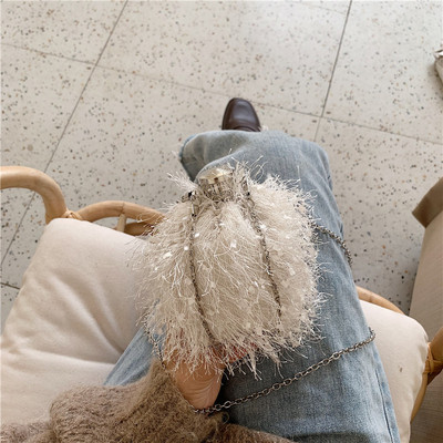 ÚJ modell női táska lánccal négy színben