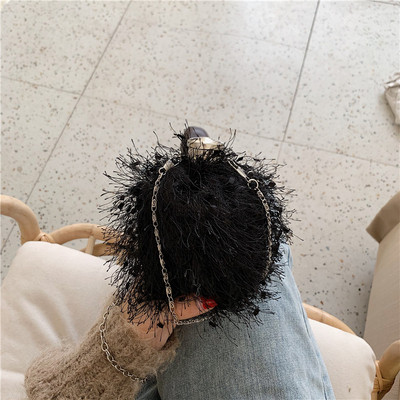 ÚJ modell női táska lánccal négy színben