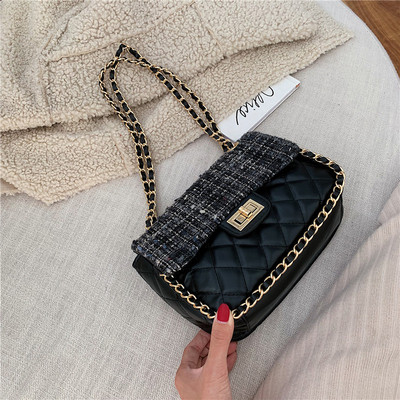 Γυναικεία τσάντα με μεταλλικό συνδετήρα σε τρία χρώματα