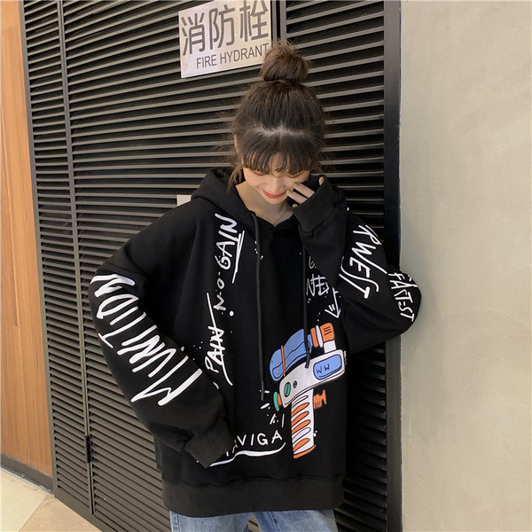 Γυναικείο φούτερ σε τρία χρώματα με γράμματα και κουκούλα