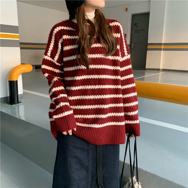 Γυναικείο πουλόβερ φαρδιά μοτίβο σε λευκό και κόκκινο χρώμα