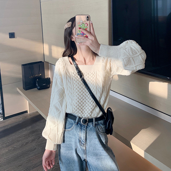 Modern női kötött blúz három színben, négyzet alakú nyakkivágással