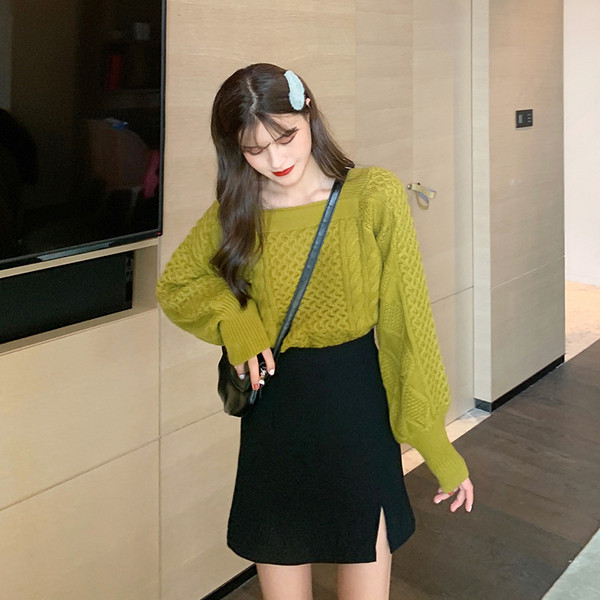 Modern női kötött blúz három színben, négyzet alakú nyakkivágással