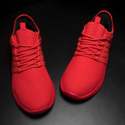 Adidasi moderni pentru barbati cu sireturi in rosu