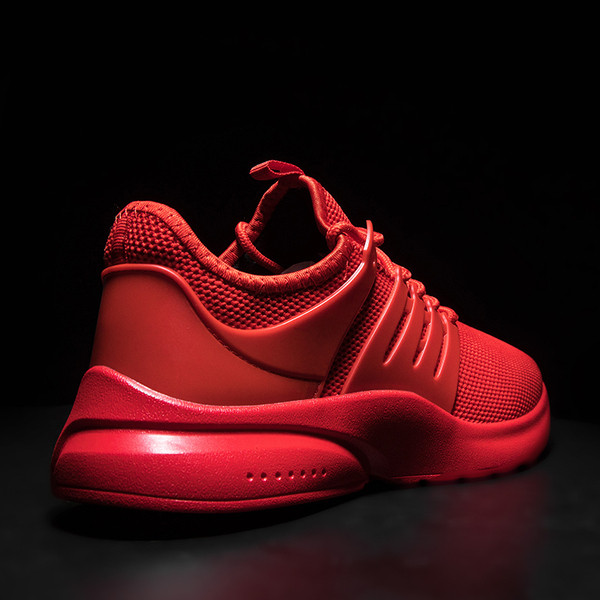 Adidasi moderni pentru barbati cu sireturi in rosu