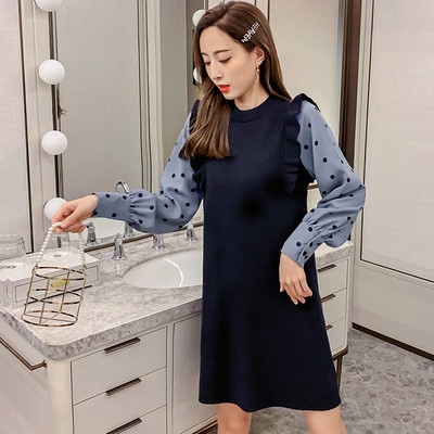 Μοντέρνο γυναικείο φόρεμα σε ίσια χρώματα σε τρία χρώματα με οβάλ ντεκολτέ