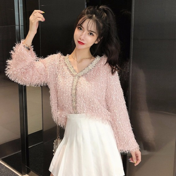 Női pulóver spitz nyakkivágással, rózsaszín és kék rojtokkal