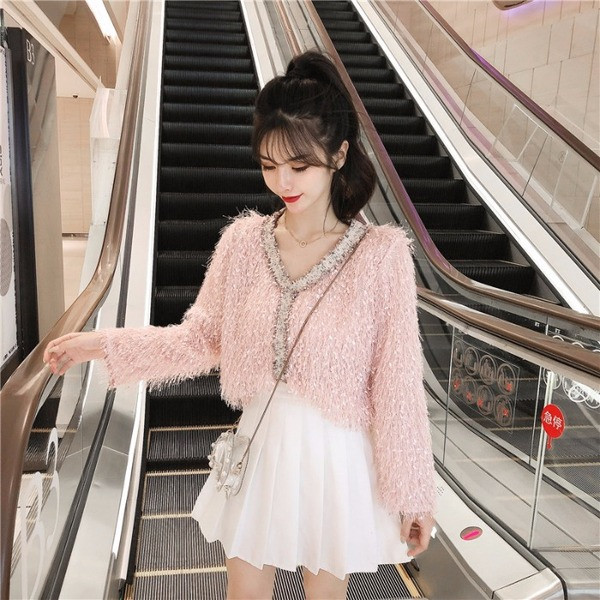 Női pulóver spitz nyakkivágással, rózsaszín és kék rojtokkal