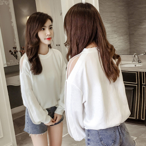 Aktuális női rövid blúz három színben, ovális nyakkivágással