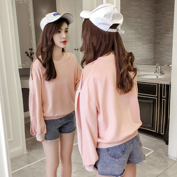 Aktuális női rövid blúz három színben, ovális nyakkivágással