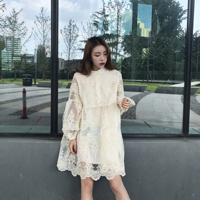 Rochie scurta de dama din dantela de culoare alba