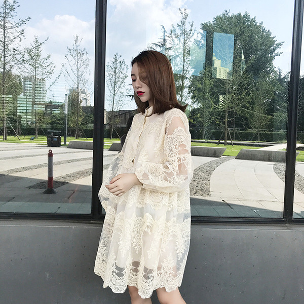 Rochie scurta de dama din dantela de culoare alba