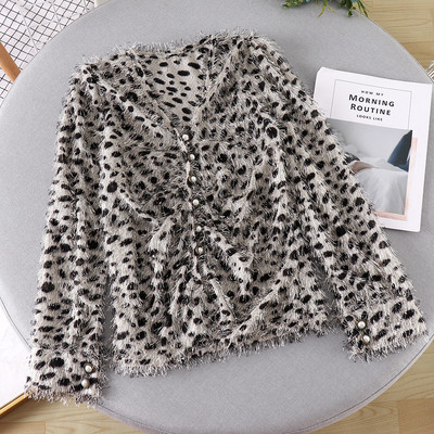 Κομψή γυναικεία ζακέτα με ζωικό τύπωμα και κουμπιά σε τρία χρώματα