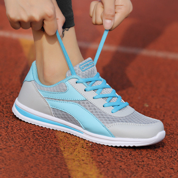 Γυναικεία αθλητικά παπούτσια casual  με κορδόνια σε ροζ, μαύρο και μπλε χρώμα