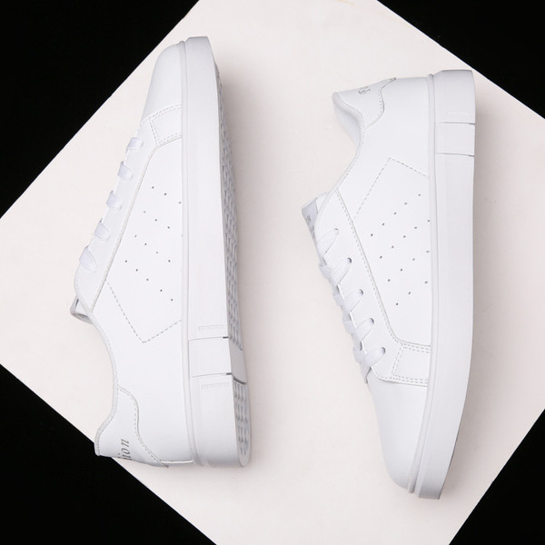 Καθημερινά αθλητικά έκο δερμάτινα  σε λευκό χρώμα