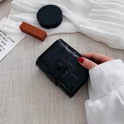 Poșetă de damă modernă cu lanț metalic