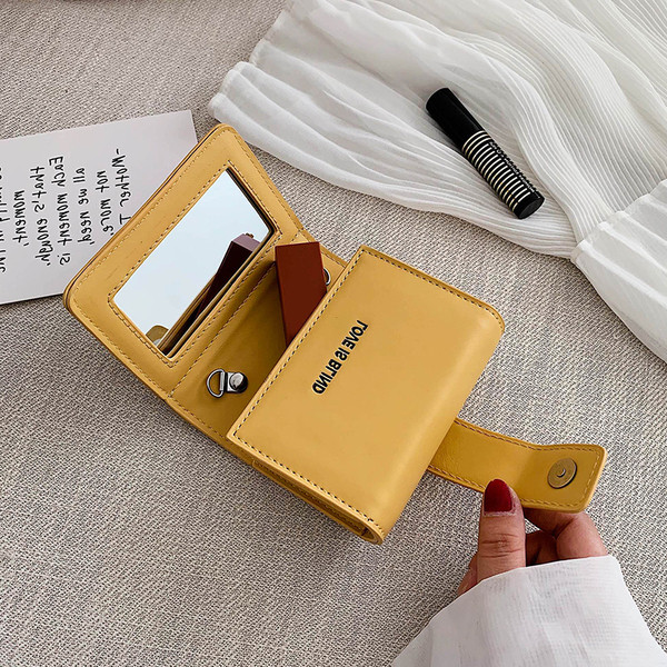 Poșetă de damă modernă cu lanț metalic