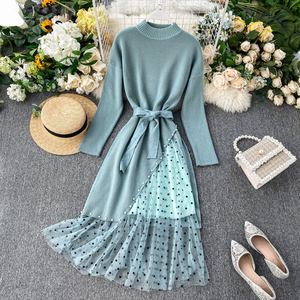 Női ruha tüll és hosszú ujjú több színben