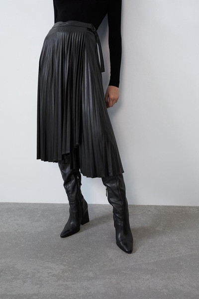 Μακρύ  ασύμμετρη γυναικεία φούστα με δεσμούς στη μέση