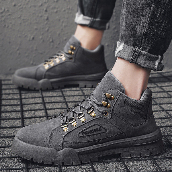 Adidasi moderni pentru barbati cu sireturi si talpa groasa in negru, maro si gri