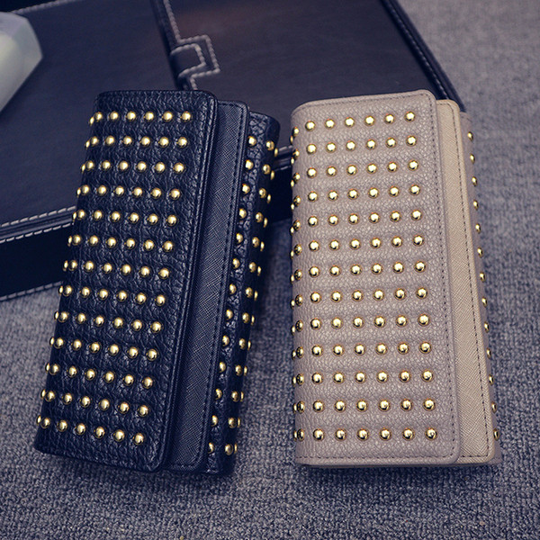 Poșetă de damă modernă cu nituri în gri și negru