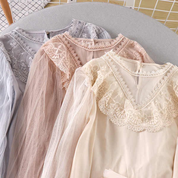 Bluză de damă modernă cu dantelă și mâneci lungi în trei culori