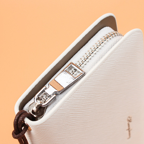 Γυναικείο πορτοφόλι με επιγραφή με μαύρο, λευκό, μπλε, καφέ και μπεζ χρώματα