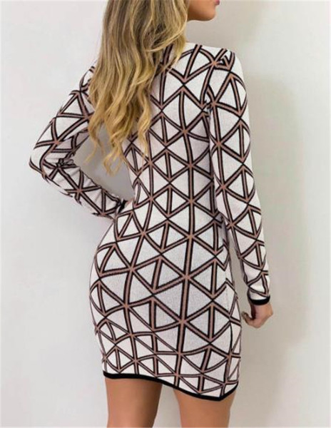 Γυναικείο casual φόρεμα με μακριά μανίκια και οβάλ ντεκολτέ