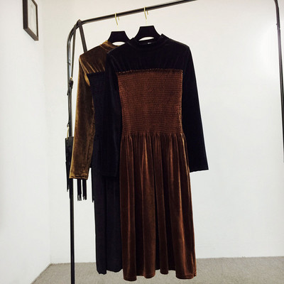 Γυναικείο χειμερινό βελούδινο φόρεμα με μακρί μανίκι