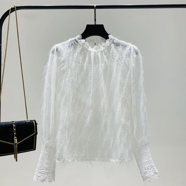 Γυναικεία μπλούζα με στρογγυλό ντεκολτέ σε μαύρο και άσπρο χρώμα