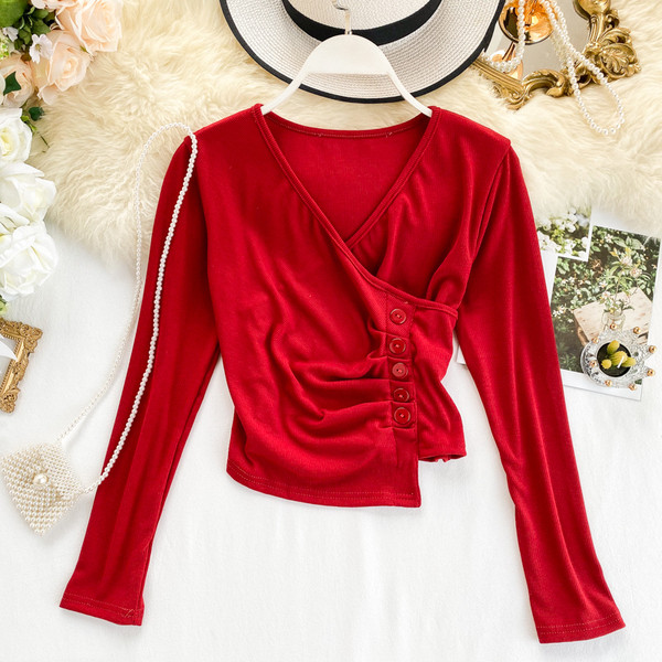 Γυναικεία μπλούζα με λαιμόκοψη και κουμπιά σε διάφορα χρώματα