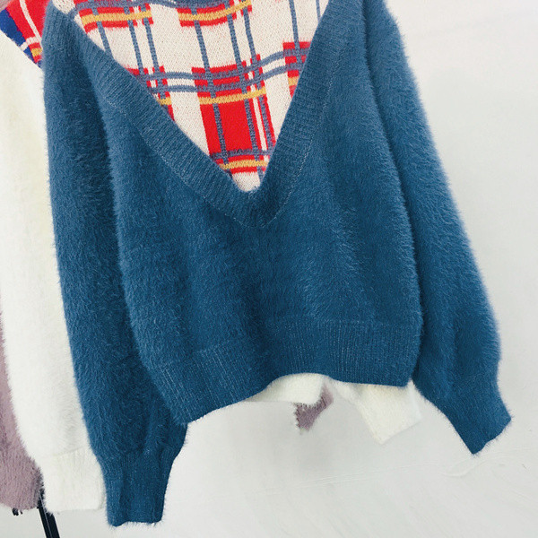 Pulover de dama modern cu decolteu rotund in alb si albastru