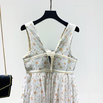 Model elegant de rochie de dama cu tul