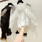 Cămașă de damă cu dantelă și nasturi în alb și negru