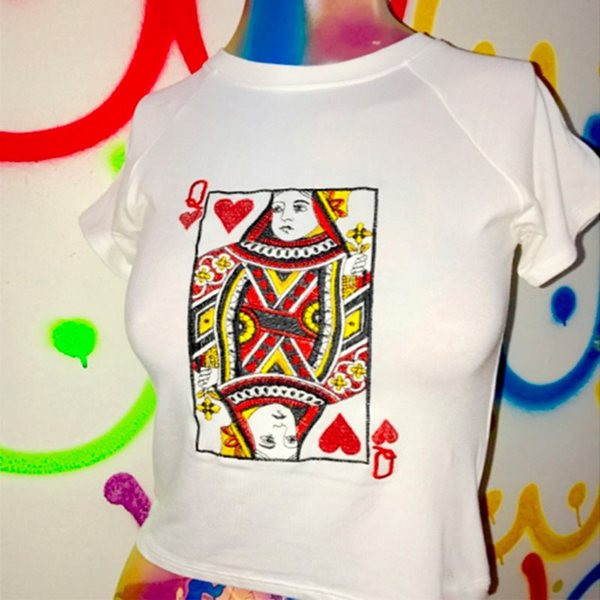 Μοντέρνο γυναικείο T-shirt σε λευκό χρώμα με κέντημα